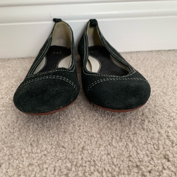 Perfect condition! Women’s Gap Flats- Size 8. - Picture 5 of 6